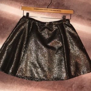 NWOT Gold metallic & black skirt